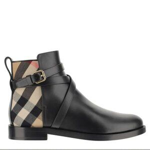 Burberry Richardson Bridle House Check Black Leather Flat Ankle Boot Size 6.5